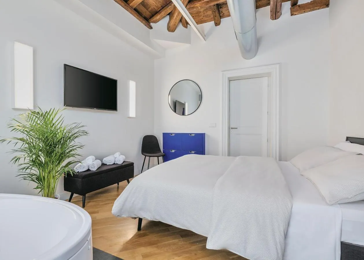 The Silver Lava - A Luxury Boutique Apartment Catania 0*,
