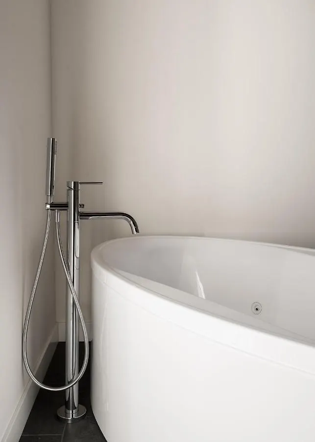 The Silver Lava - A Luxury Boutique Apartment Catania